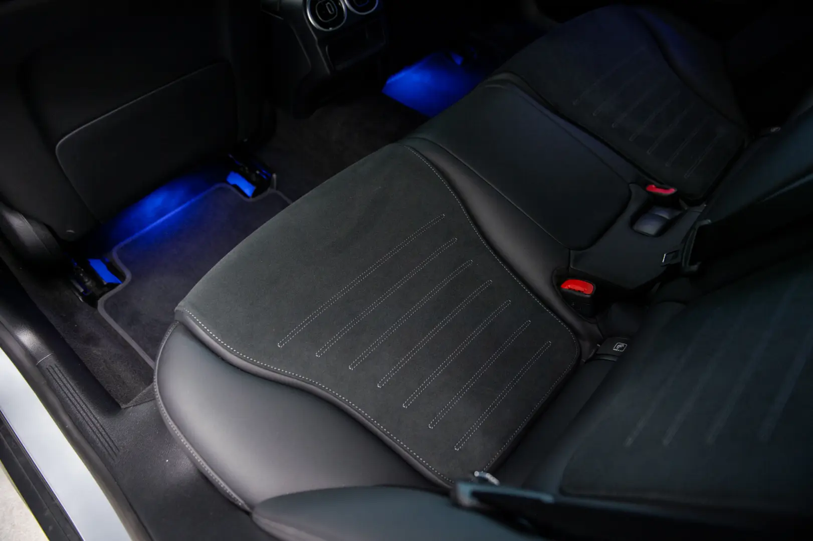 Mercedes-Benz C 300 e Plug-in Hybrid 9G-Tronic