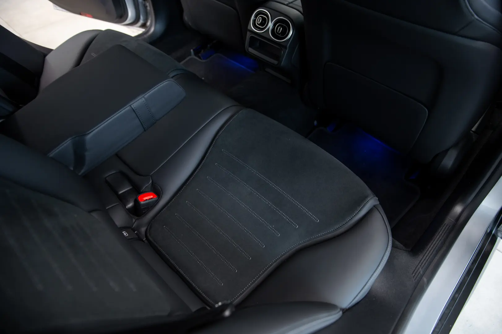 Mercedes-Benz C 300 e Plug-in Hybrid 9G-Tronic