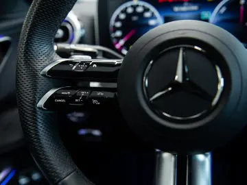 Mercedes-Benz C 300 e Plug-in Hybrid 9G-Tronic