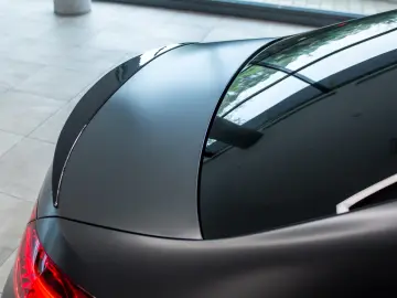 Mercedes-Benz C 300 e Plug-in Hybrid 9G-Tronic