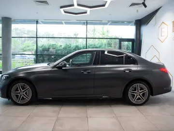 Mercedes-Benz C 300 e Plug-in Hybrid 9G-Tronic