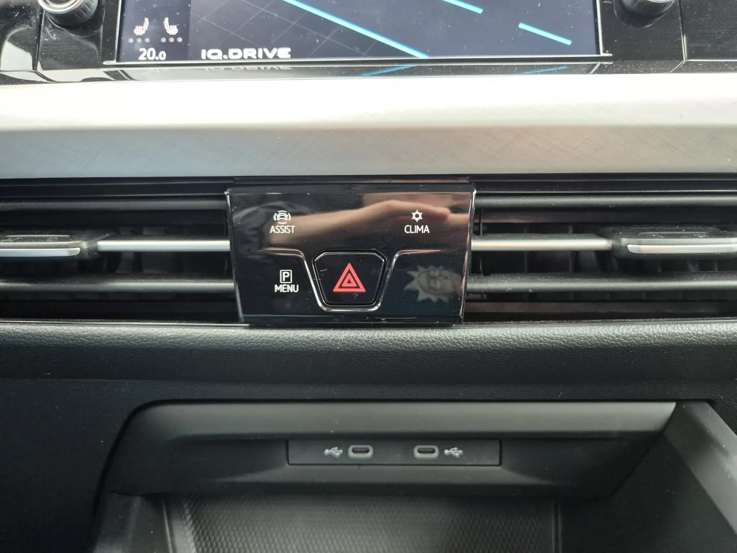 Volkswagen Golf 1.0 eTSI MHEV 110 CP DSG Life 2024