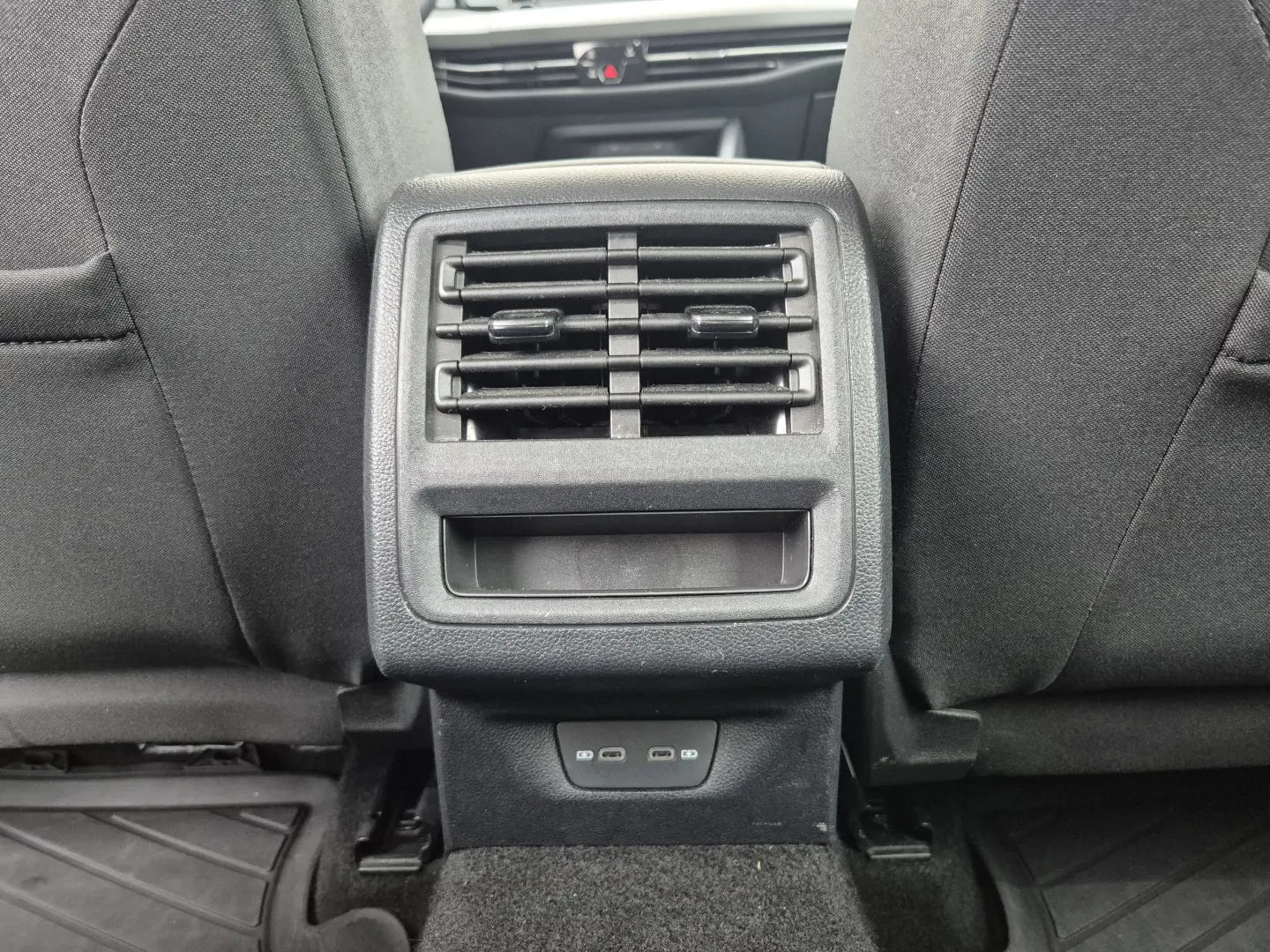 Volkswagen Golf 1.0 eTSI MHEV 110 CP DSG Life 2024