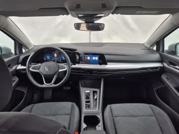 Volkswagen Golf 1.0 eTSI MHEV 110 CP DSG Life 2024