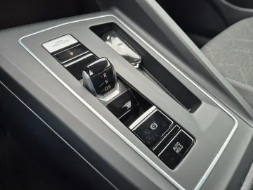 Volkswagen Golf 1.0 eTSI MHEV 110 CP DSG Life 2024