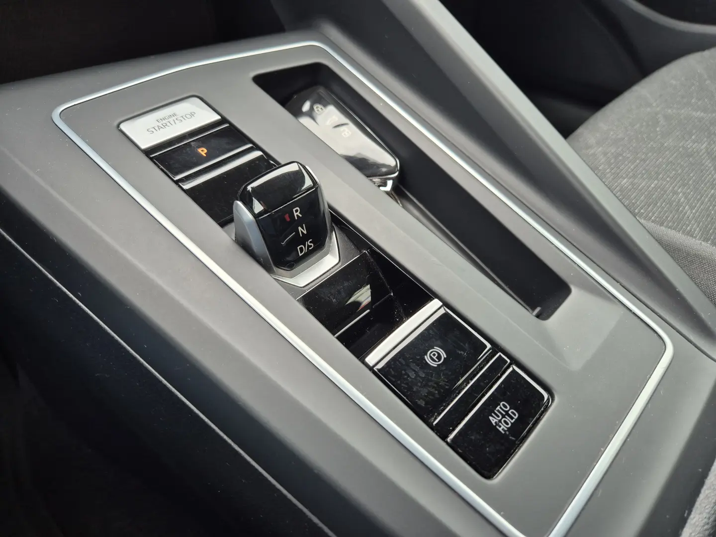 Volkswagen Golf 1.0 eTSI MHEV 110 CP DSG Life 2024