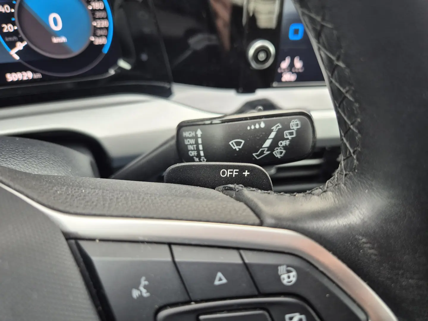 Volkswagen Golf 1.0 eTSI MHEV 110 CP DSG Life 2024