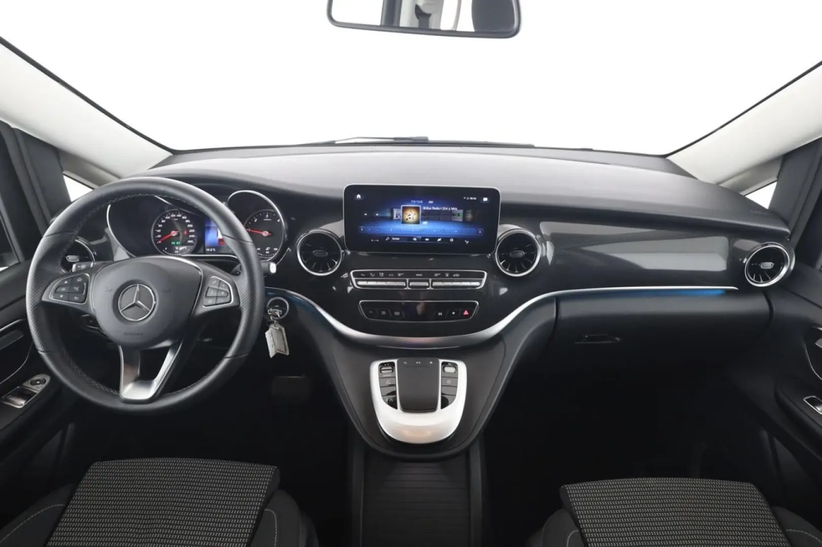 V 300 d Lang Night AUT LED Navi el.Heck SHZ AHK