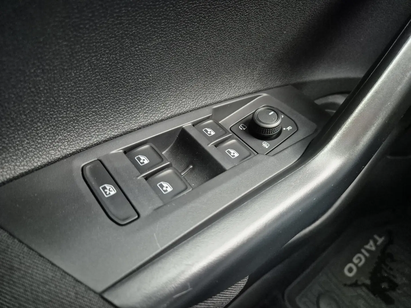 Volkswagen Taigo 1.0 TSI 110 CP DSG Life 2024