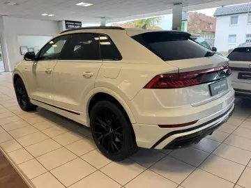 Q8 60 TFSIe S LINE NAVI K-360 B&O S-CLOSE 22ZOLL