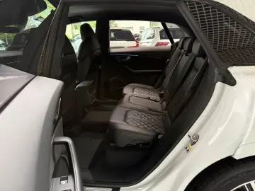 Q8 60 TFSIe S LINE NAVI K-360 B&O S-CLOSE 22ZOLL