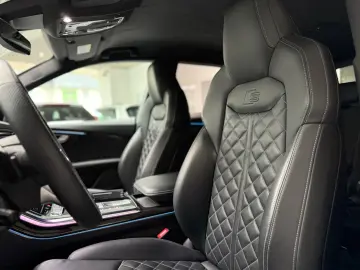 Q8 60 TFSIe S LINE NAVI K-360 B&O S-CLOSE 22ZOLL