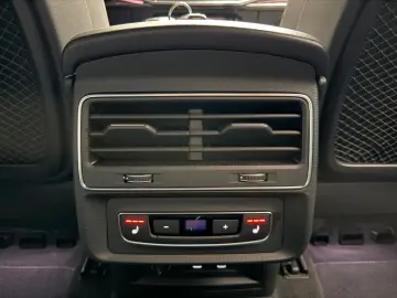 Q8 60 TFSIe S LINE NAVI K-360 B&O S-CLOSE 22ZOLL