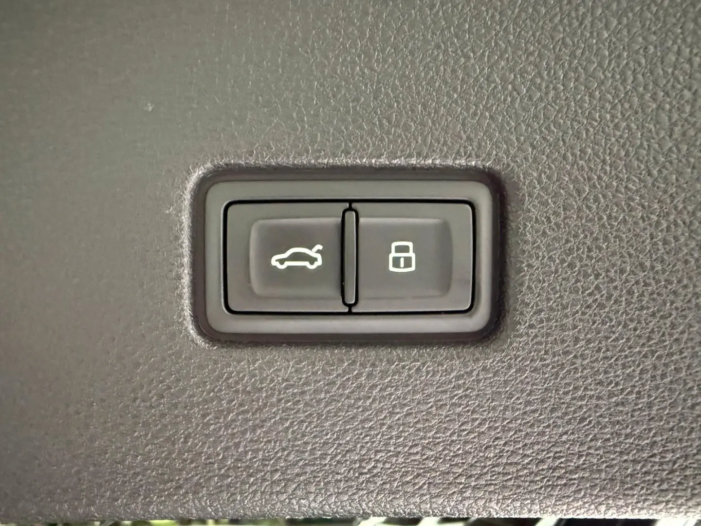 Q8 60 TFSIe S LINE NAVI K-360 B&O S-CLOSE 22ZOLL