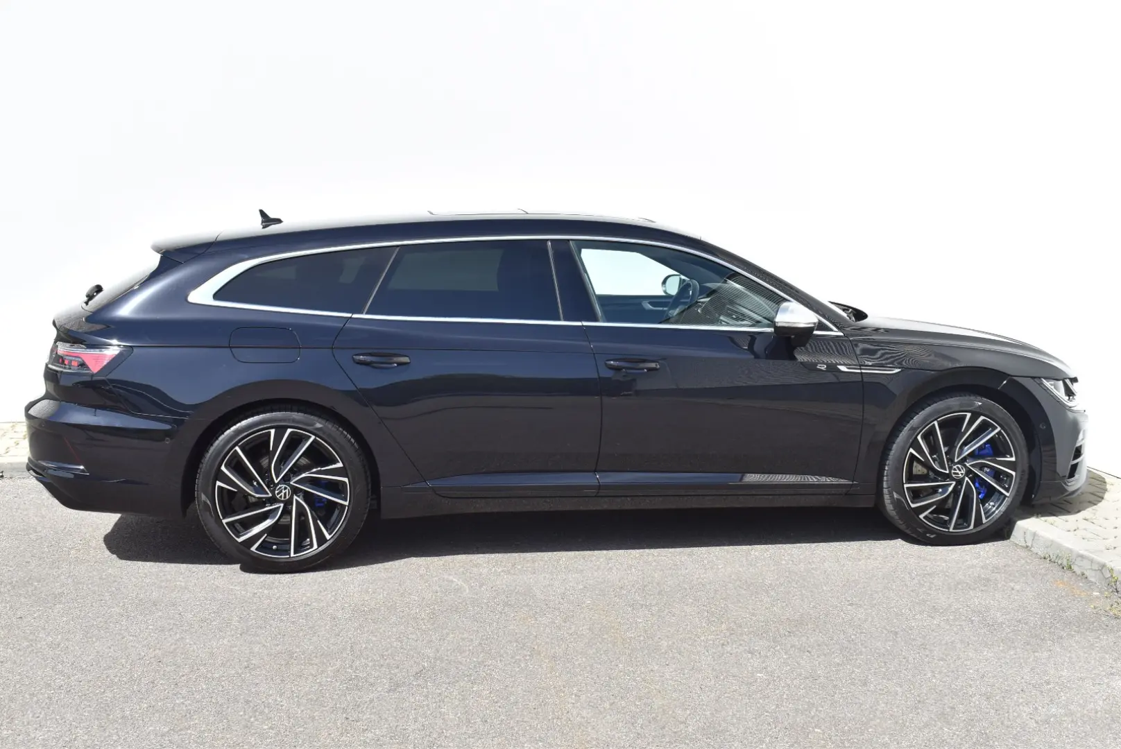 VW Arteon SB R TSI 4MOTION DSG