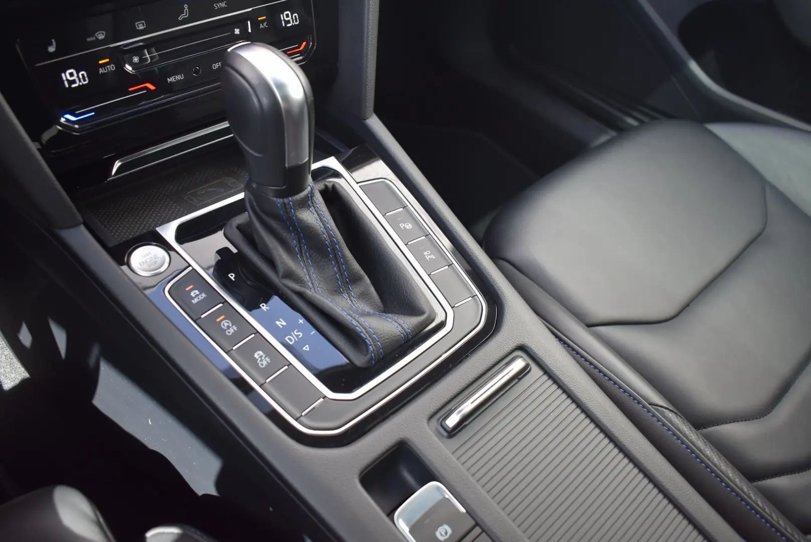 VW Arteon SB R TSI 4MOTION DSG