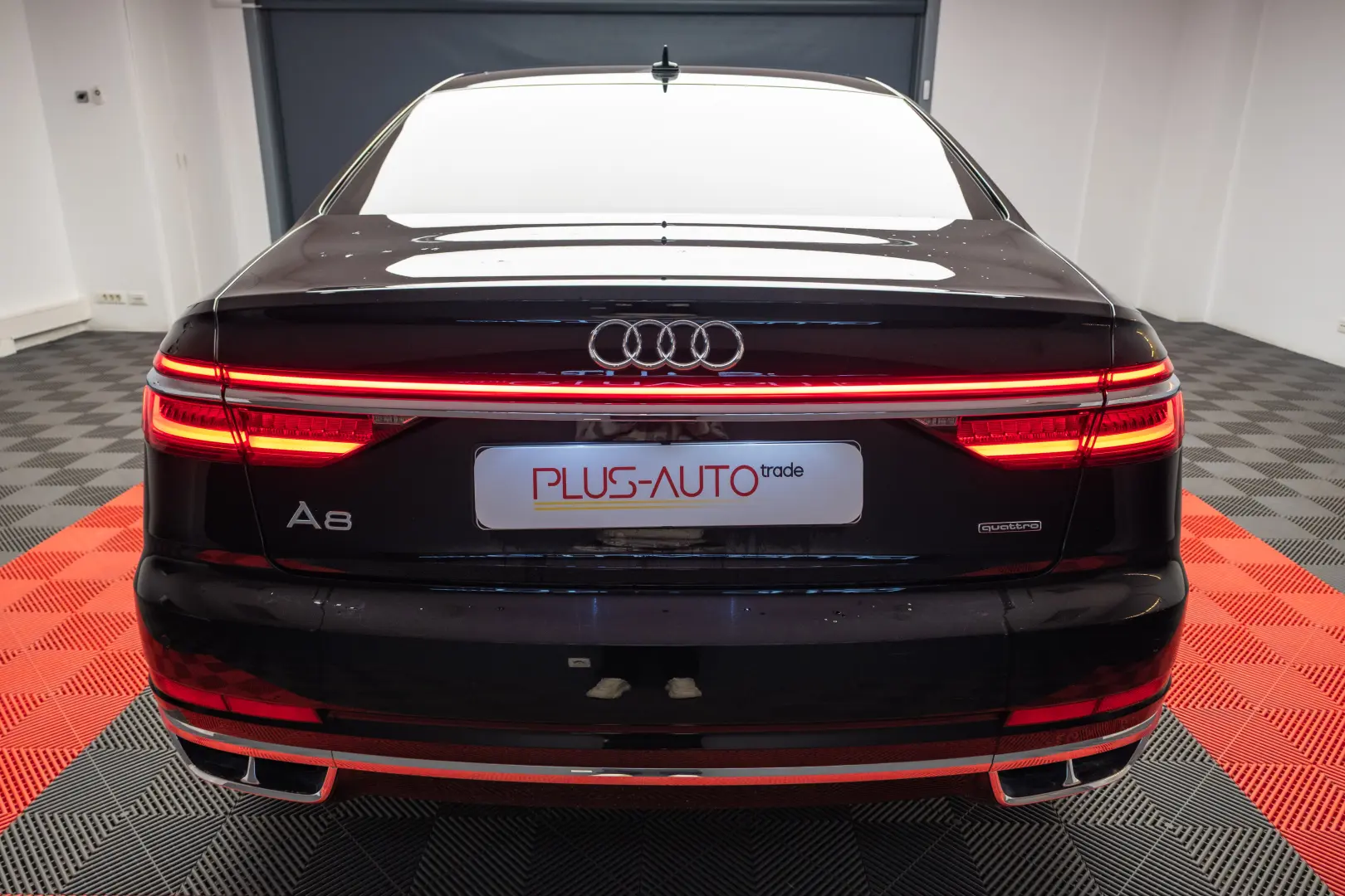 Audi A8 L