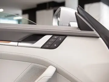 Porsche 911 Carrera Cabriolet 3.0 PDK