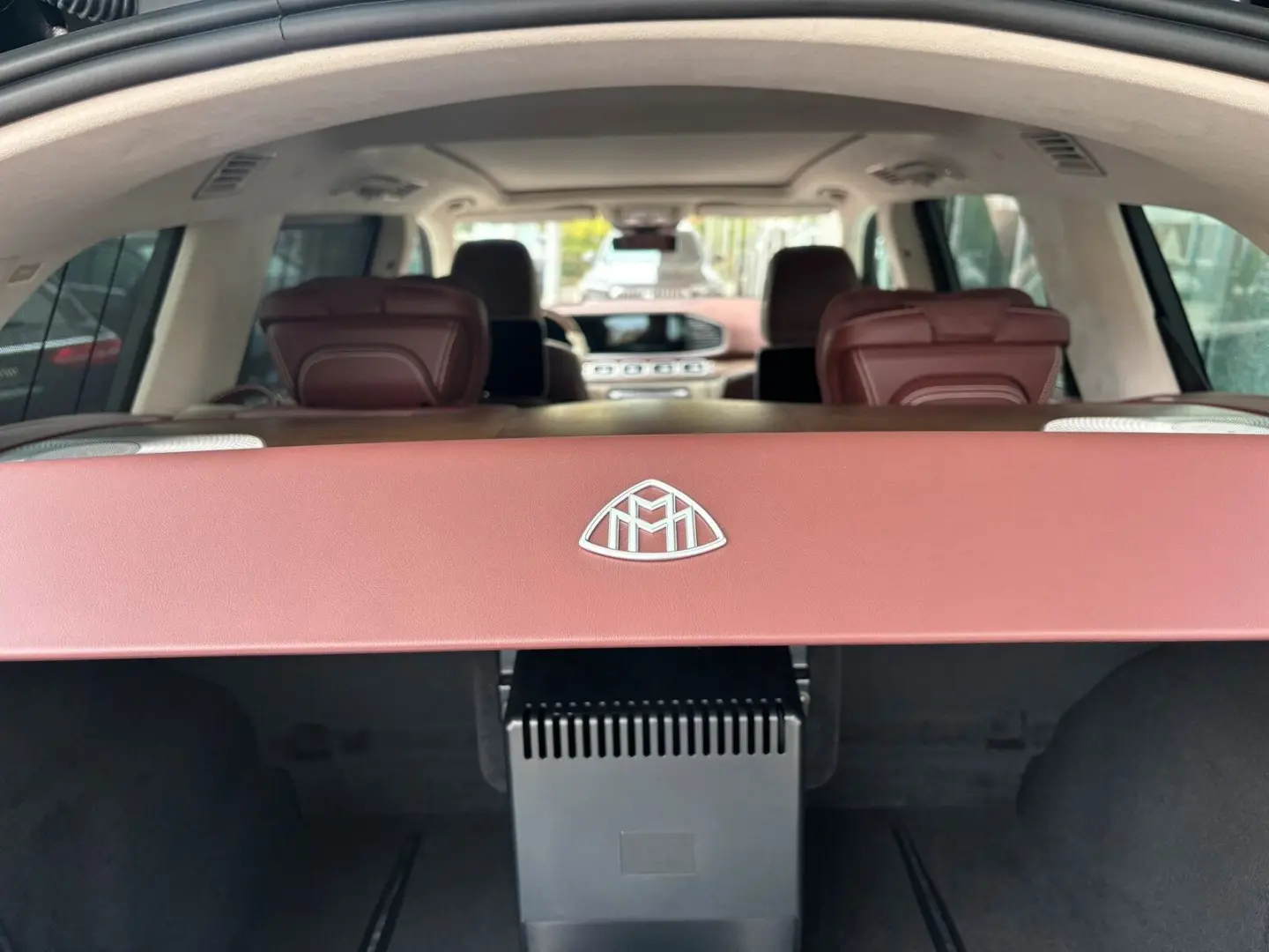 Mercedes-Maybach GLS 600 FIRST CLASS DESIGNO