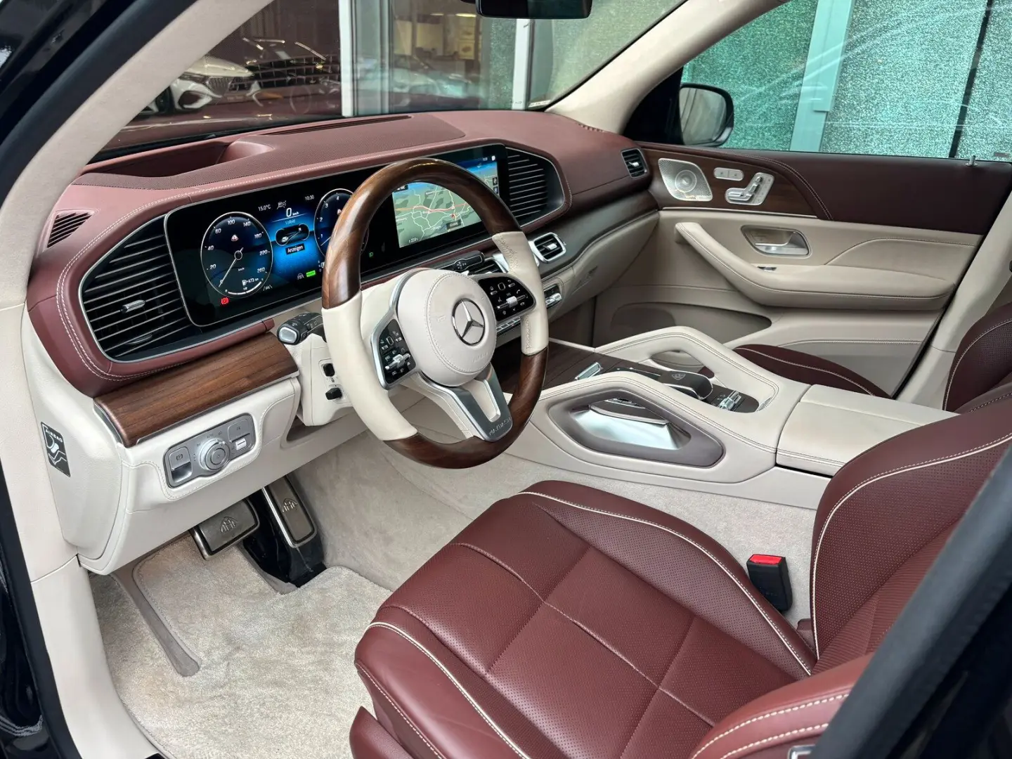 Mercedes-Maybach GLS 600 FIRST CLASS DESIGNO