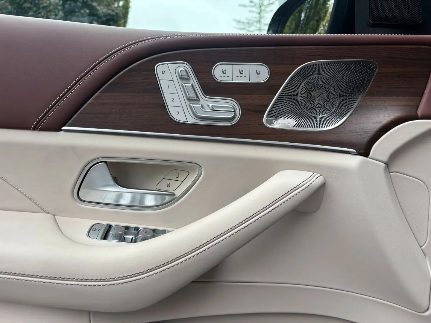 Mercedes-Maybach GLS 600 FIRST CLASS DESIGNO