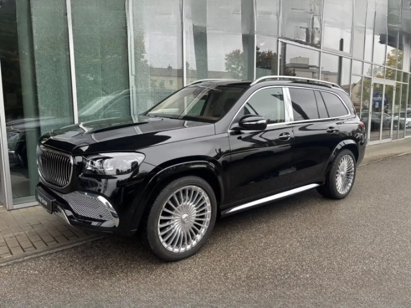 Mercedes-Maybach GLS 600 FIRST CLASS DESIGNO