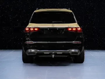 Mercedes GLS 600 Maybach Two-tone First Class FACELIFT