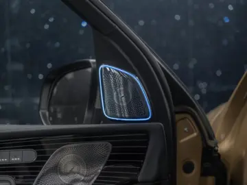 Mercedes GLS 600 Maybach Two-tone First Class FACELIFT