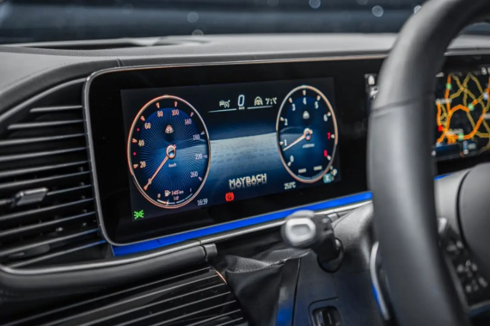 Mercedes GLS 600 Maybach Two-tone First Class FACELIFT