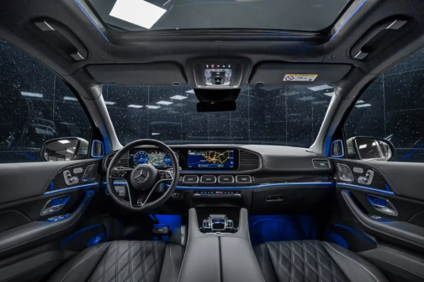 Mercedes GLS 600 Maybach Two-tone First Class FACELIFT