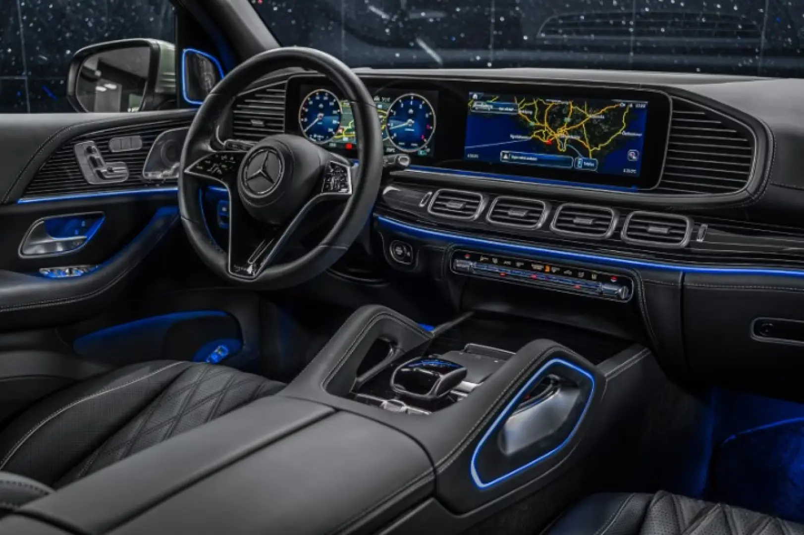 Mercedes GLS 600 Maybach Two-tone First Class FACELIFT