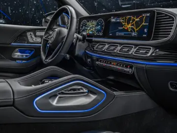 Mercedes GLS 600 Maybach Two-tone First Class FACELIFT