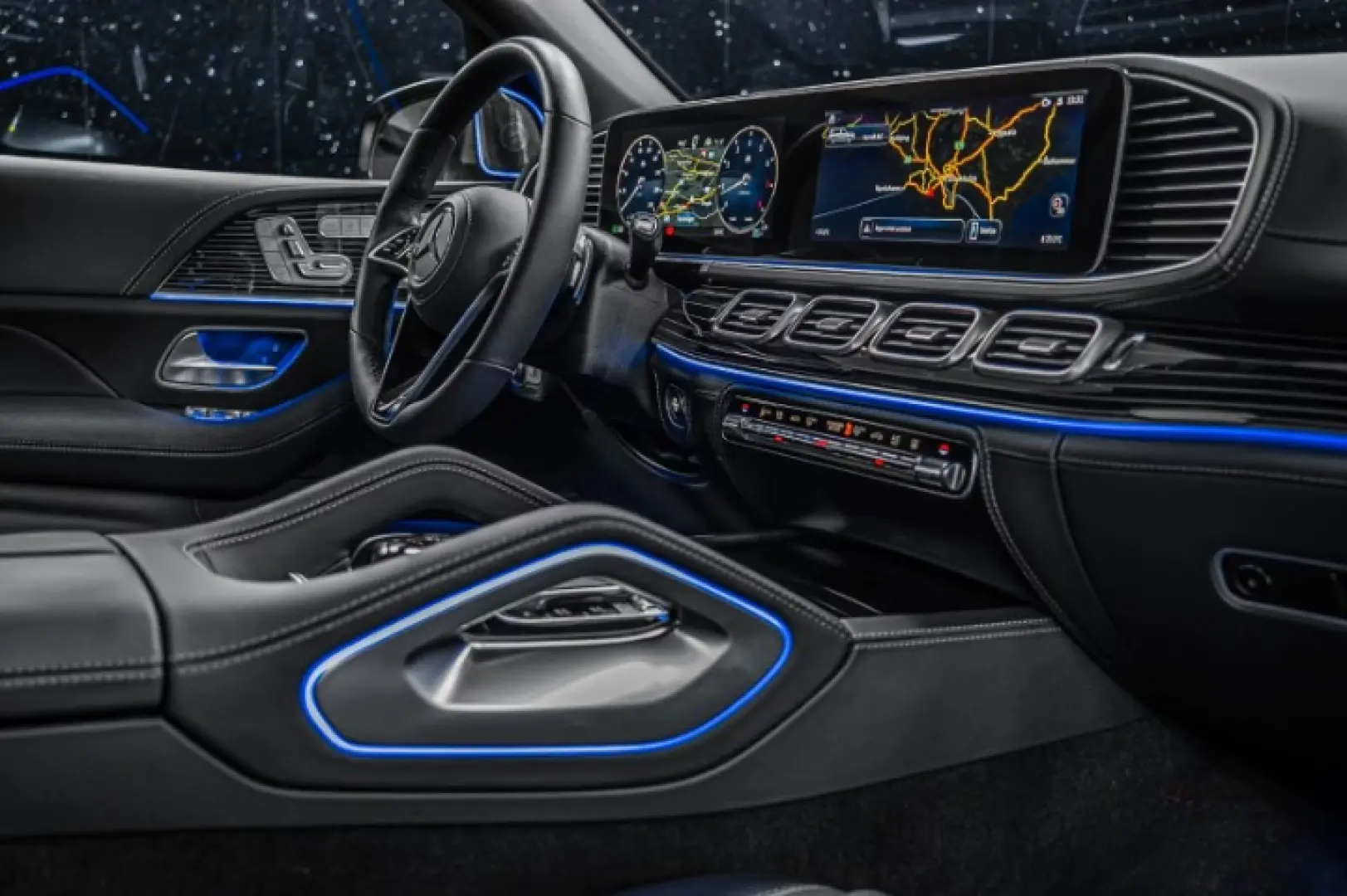 Mercedes GLS 600 Maybach Two-tone First Class FACELIFT