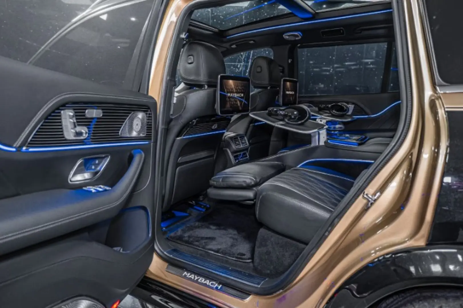 Mercedes GLS 600 Maybach Two-tone First Class FACELIFT