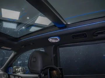 Mercedes GLS 600 Maybach Two-tone First Class FACELIFT