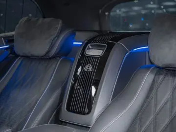 Mercedes GLS 600 Maybach Two-tone First Class FACELIFT