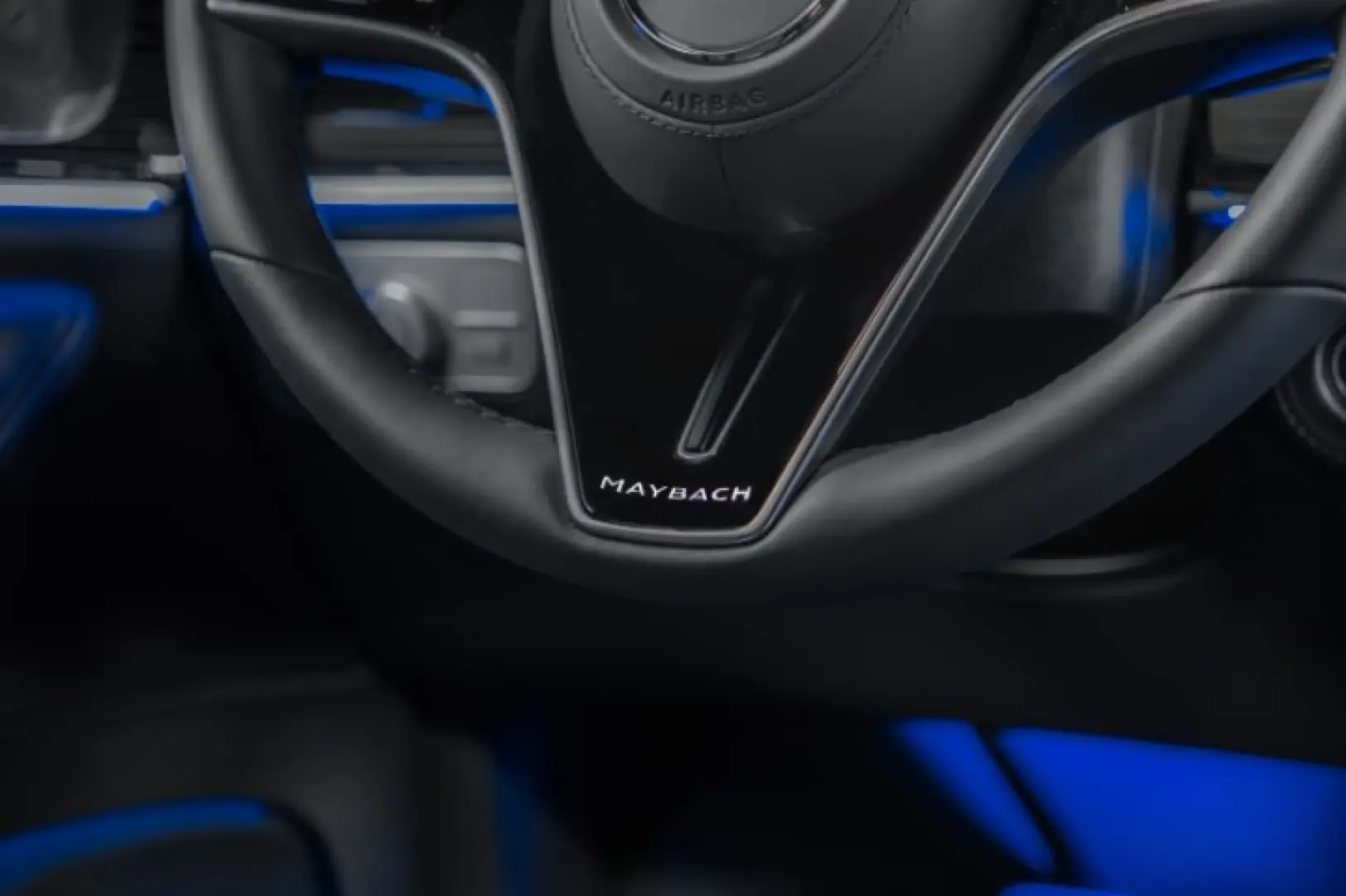 Mercedes GLS 600 Maybach Two-tone First Class FACELIFT