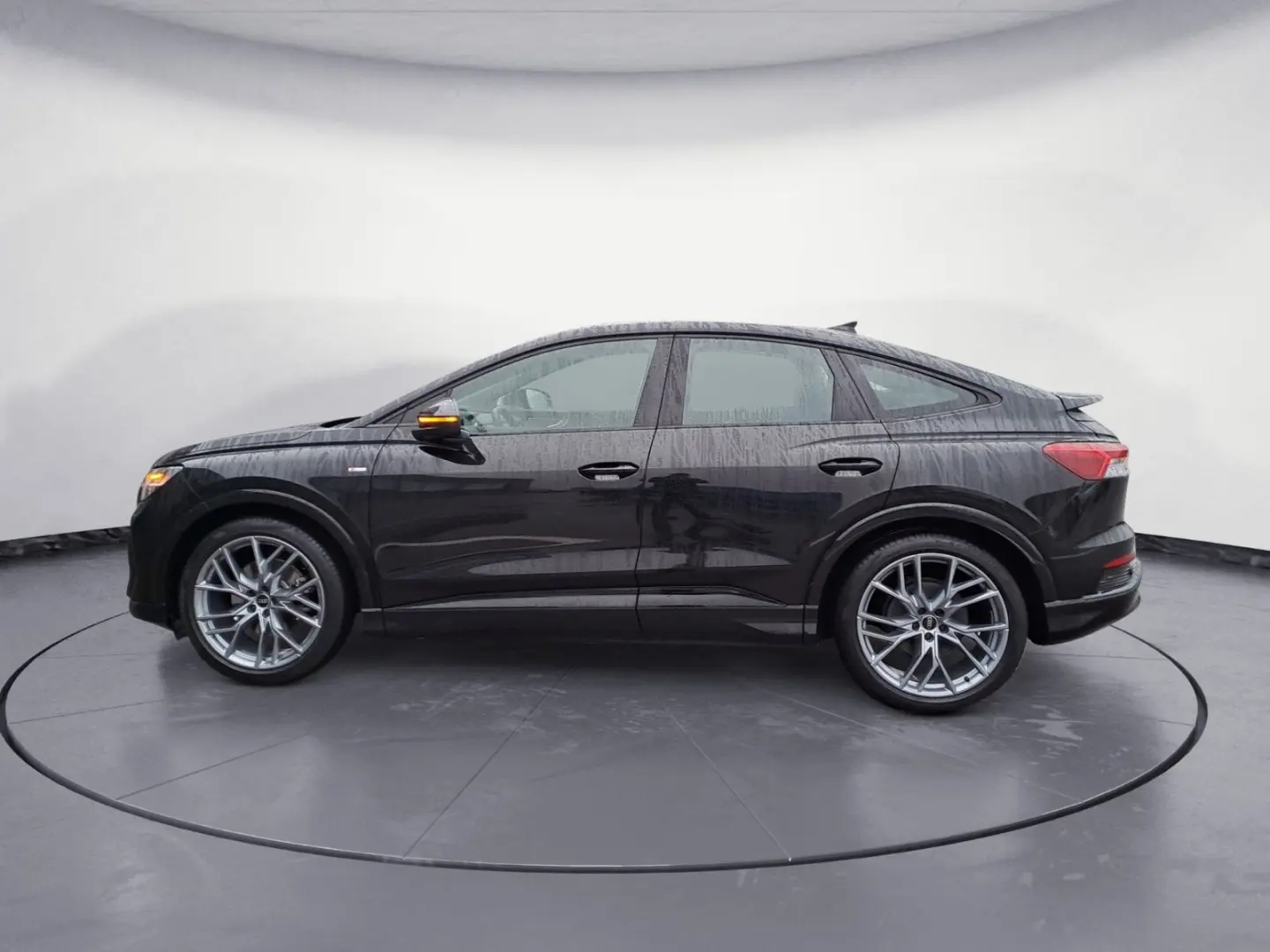 Q4 e-tron Sportback 35 S-Line Wärmepumpe Matrix