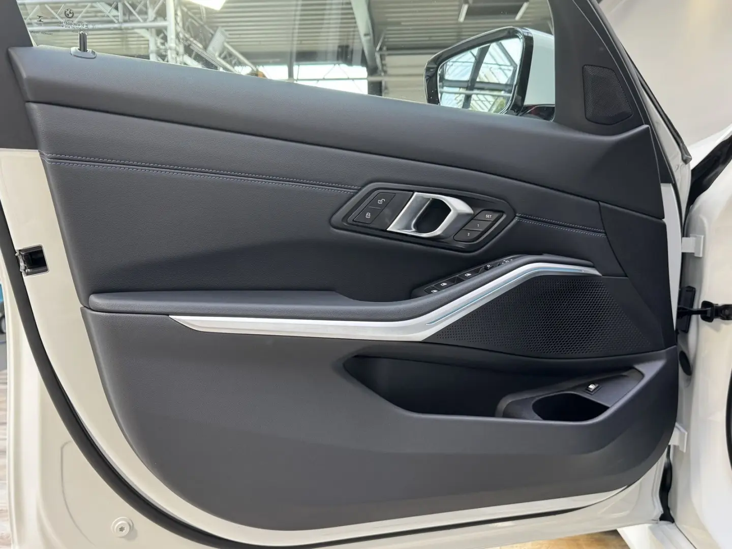 330e M Sportpaket eSitze Kamera Widescreen