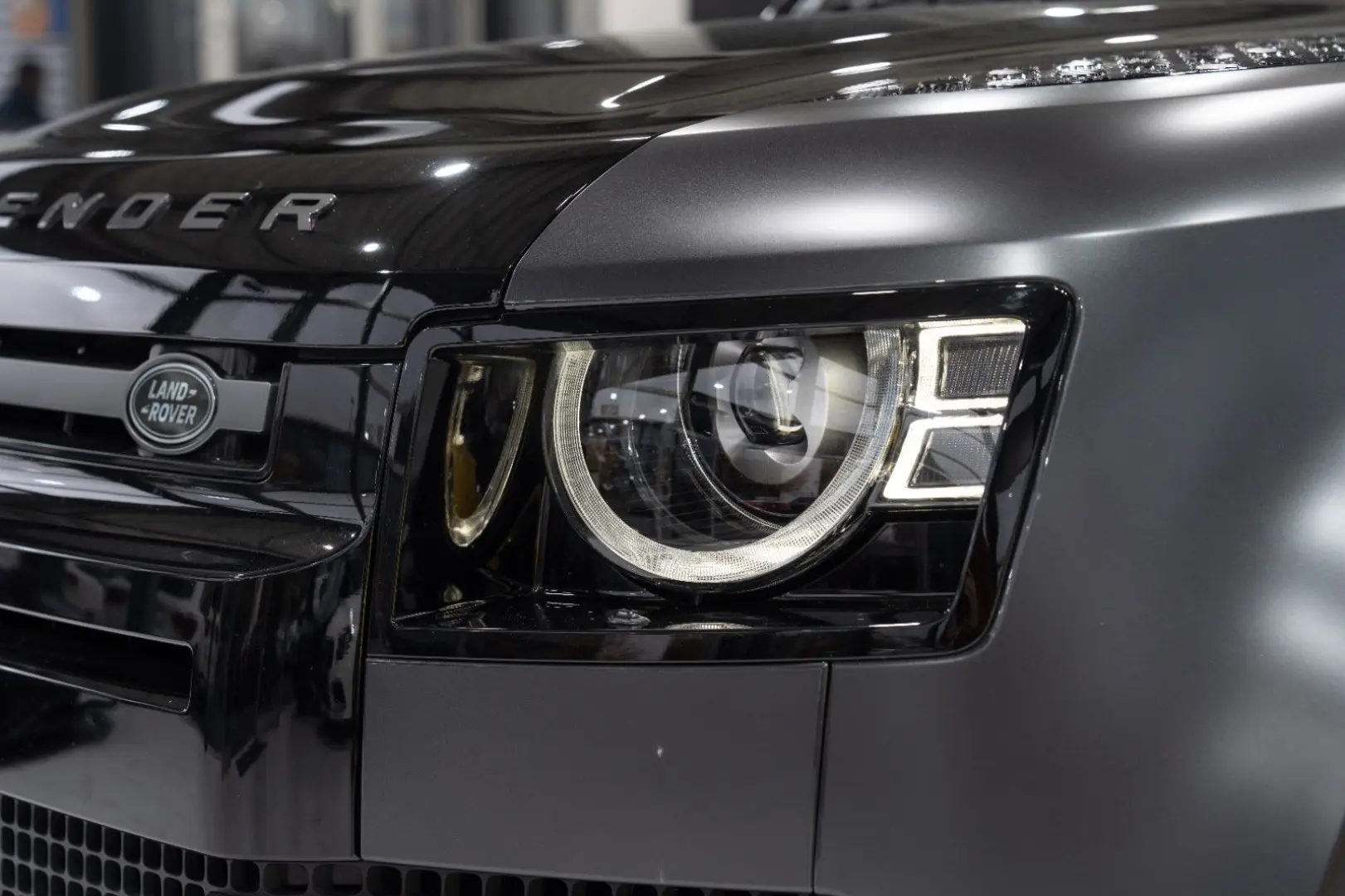 Defender 110 V8 Carpathian Edit. MATRIX MERIDIAN