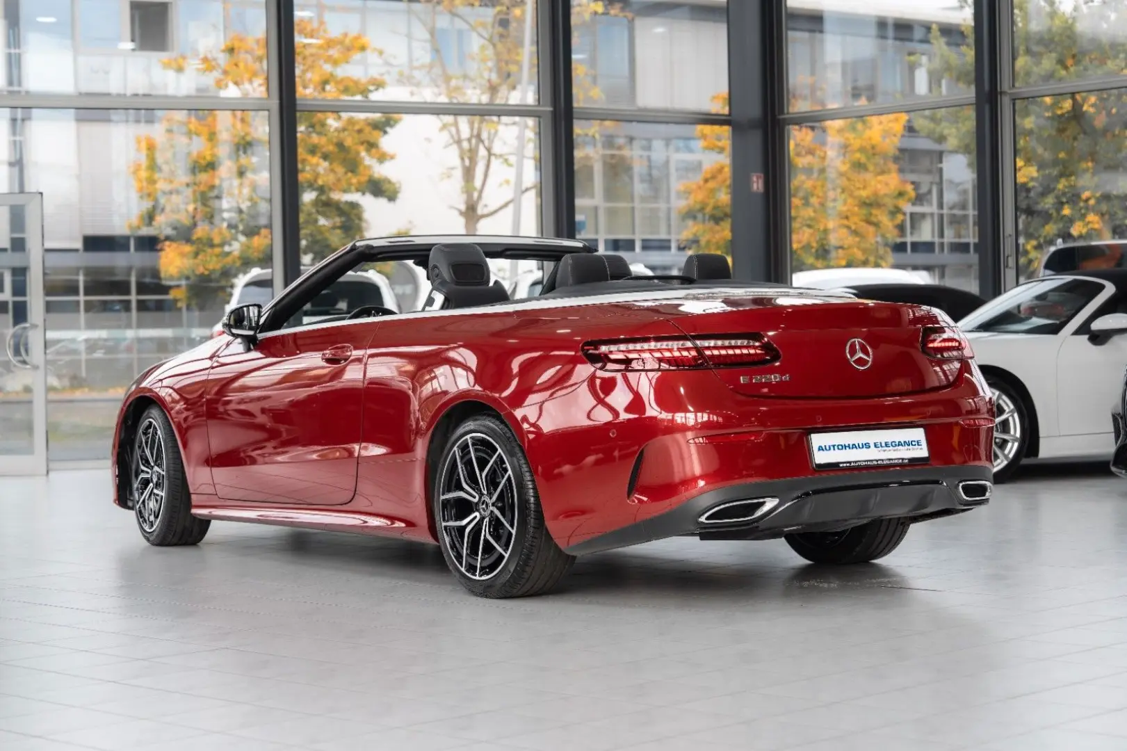 E 220 d Cabrio AMG-LINE NIGHT HEAD.UP LEDER 1.HD