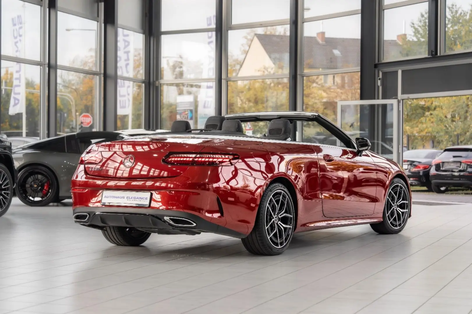 E 220 d Cabrio AMG-LINE NIGHT HEAD.UP LEDER 1.HD