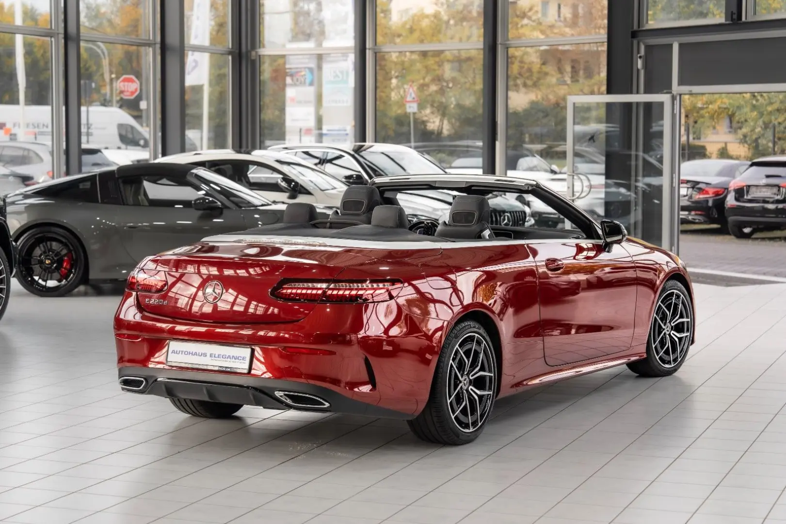 E 220 d Cabrio AMG-LINE NIGHT HEAD.UP LEDER 1.HD