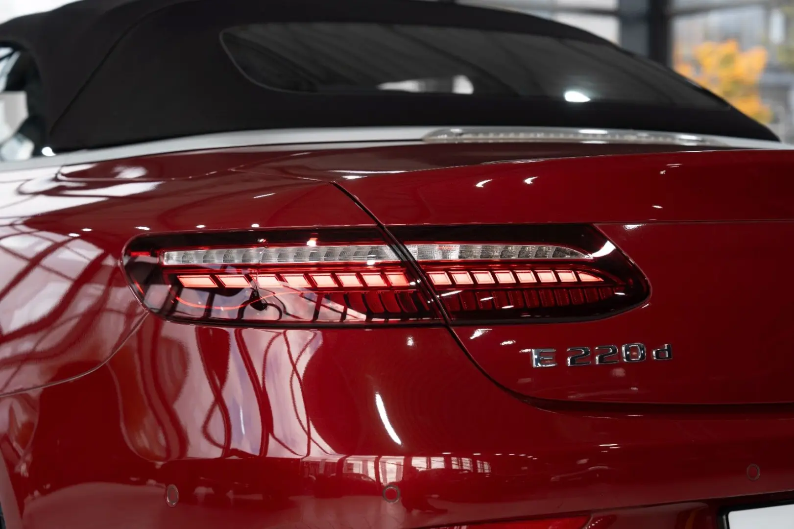 E 220 d Cabrio AMG-LINE NIGHT HEAD.UP LEDER 1.HD