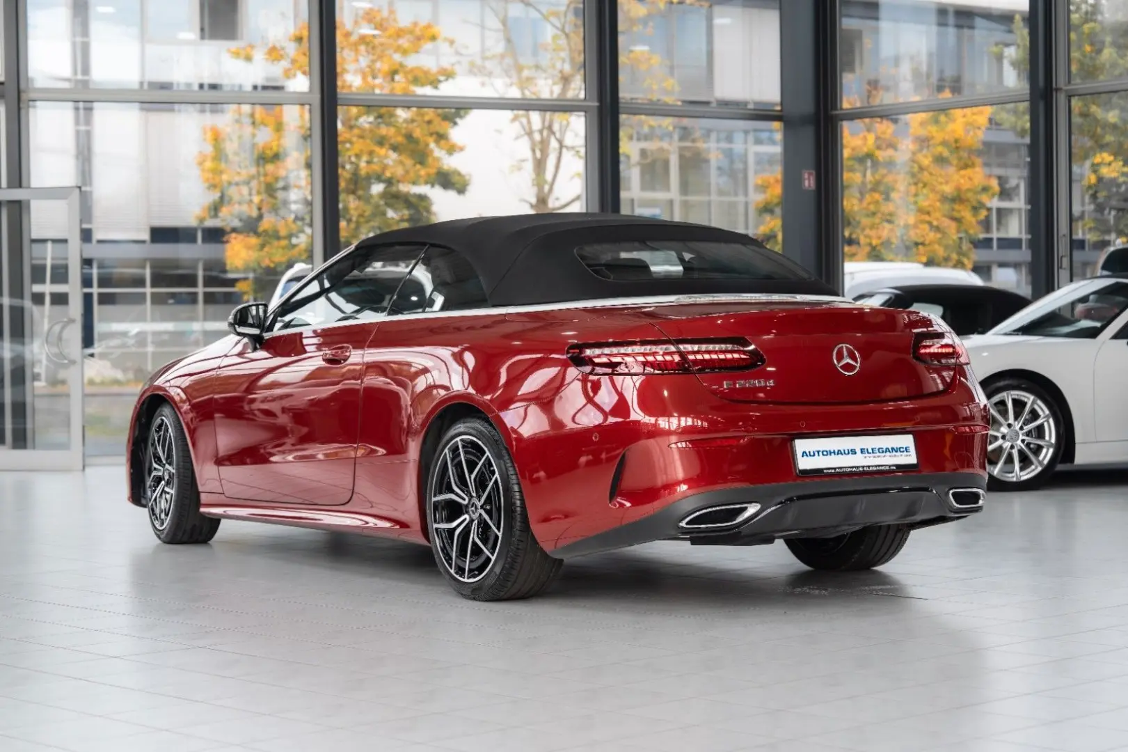 E 220 d Cabrio AMG-LINE NIGHT HEAD.UP LEDER 1.HD