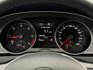Volkswagen Passat 2.0 TDI DSG Comfortline
