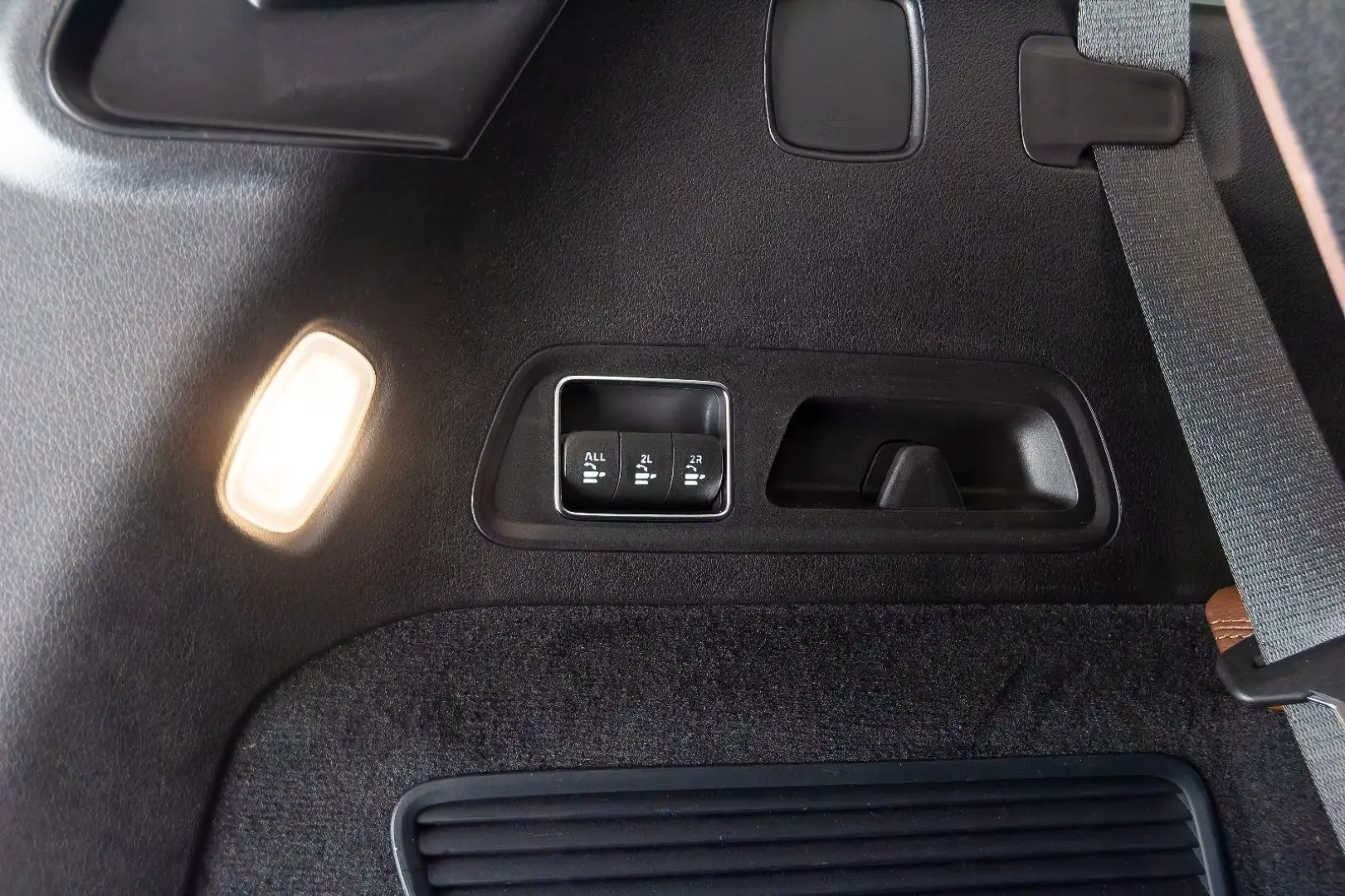 Mercedes-Benz GLS 450d 4M DESIGNO PANO MASSAGE 23