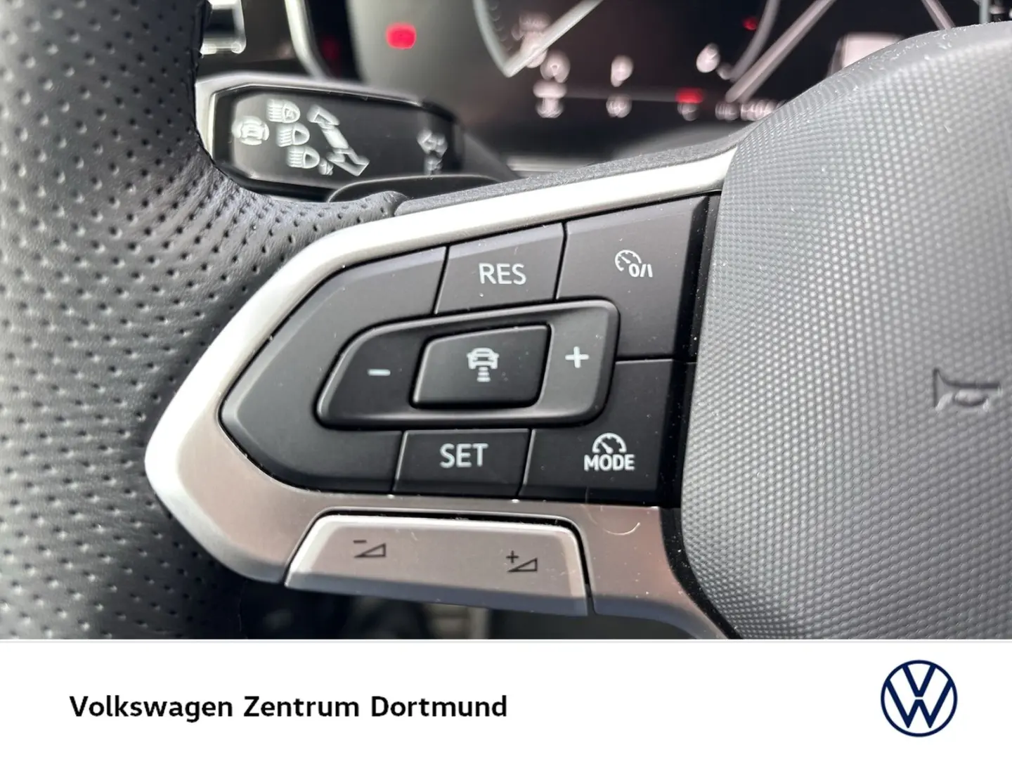 Touareg V6 R-LINE NEUES MODELL AHK CAM ACC LM19