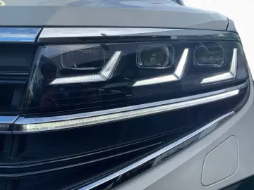 Touareg 3.0 TDI 4M R-LINE IQ.LIGHT AHK LUFT RFK