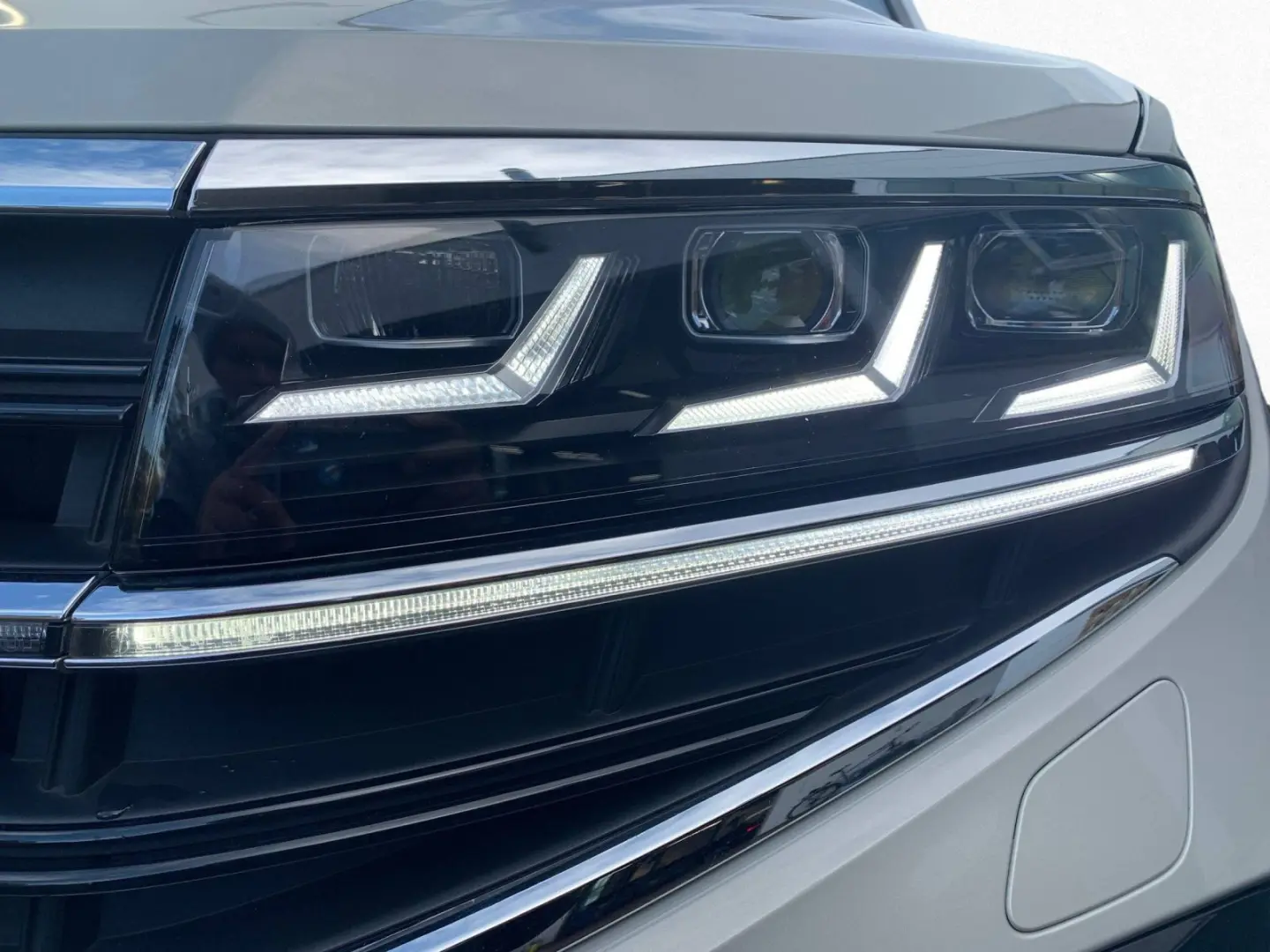 Touareg 3.0 TDI 4M R-LINE IQ.LIGHT AHK LUFT RFK